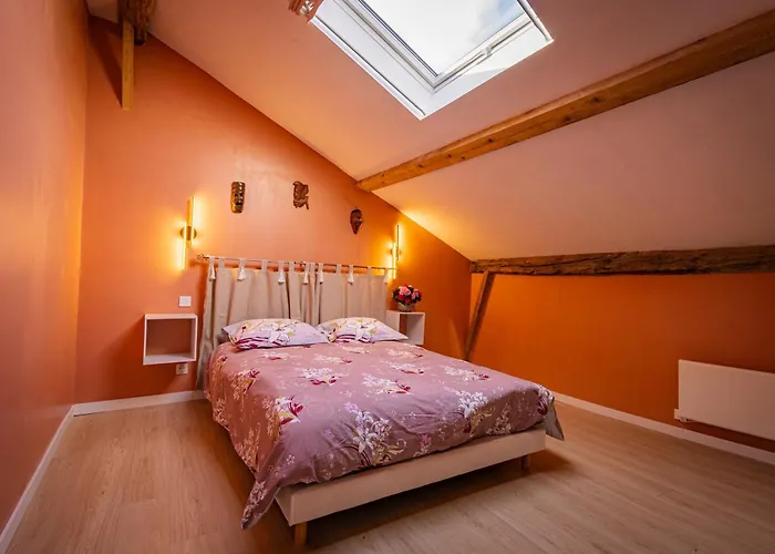 Ferienhaus ​Le Gite Du Lac - Piscine Privee *