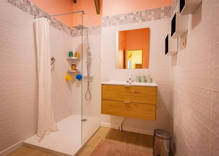 ​Le Gite Du Lac - Piscine Privee * Brugnens