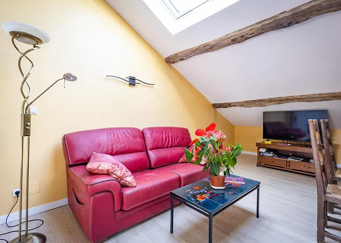 Ferienhaus ​Le Gite Du Lac - Piscine Privee