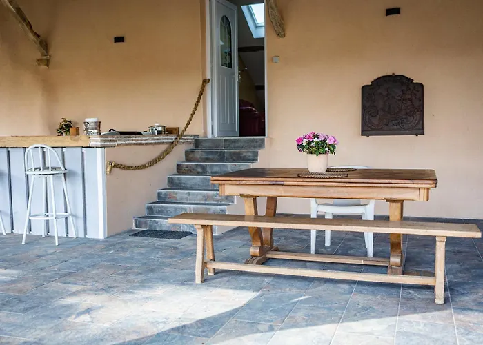 Ferienhaus ​Le Gite Du Lac - Piscine Privee *